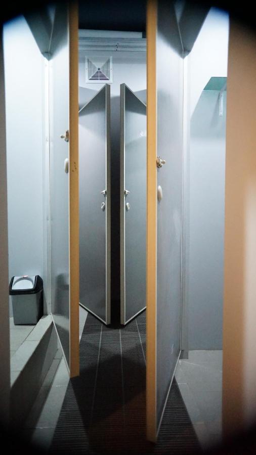 Lala Hostel บันดาอาเจะห์ ภายนอก รูปภาพ